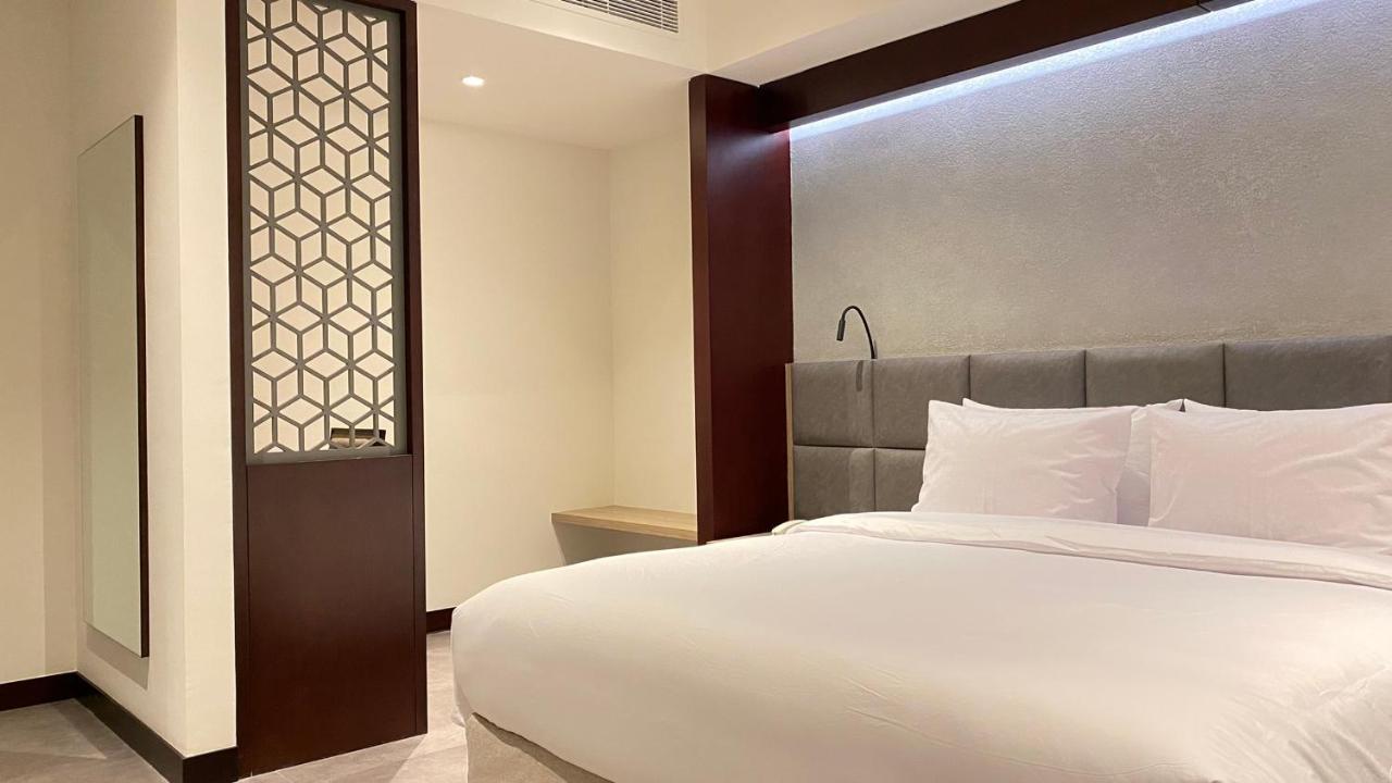 Sitara Hotel Apartment ドバイ エクステリア 写真