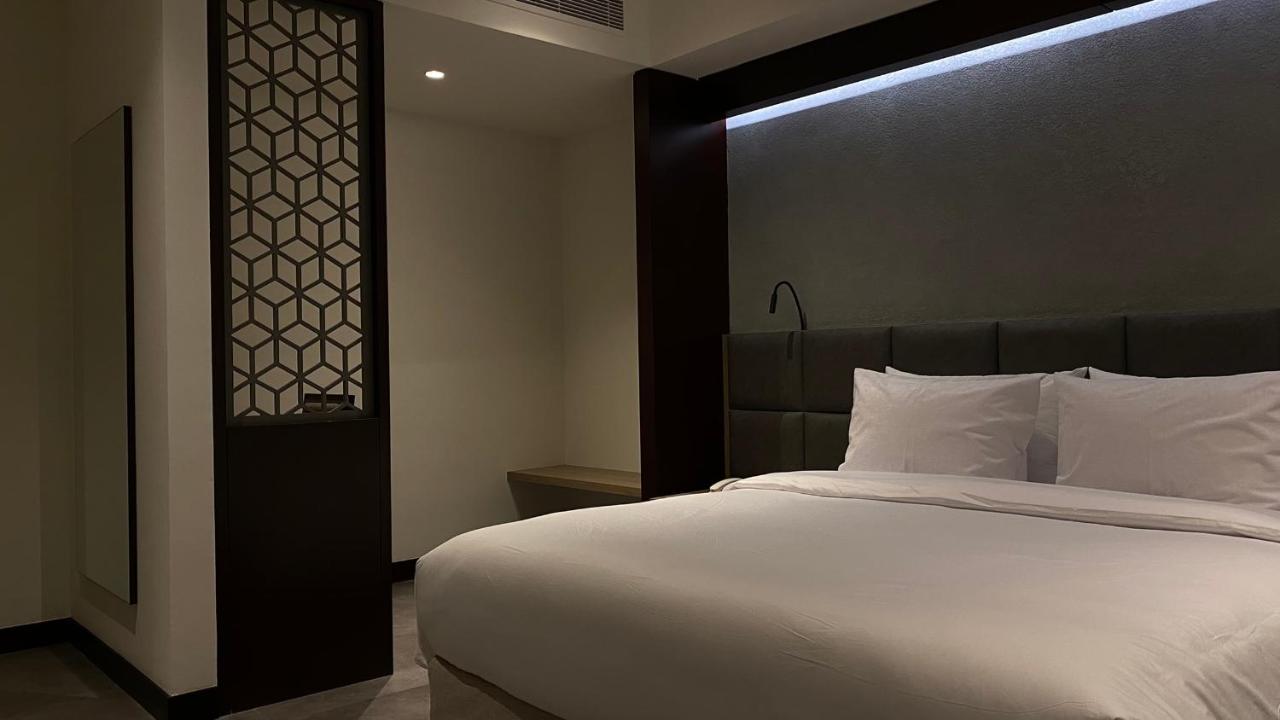 Sitara Hotel Apartment ドバイ エクステリア 写真
