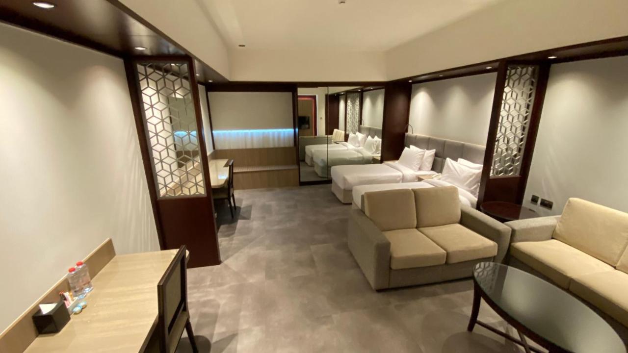Sitara Hotel Apartment ドバイ エクステリア 写真