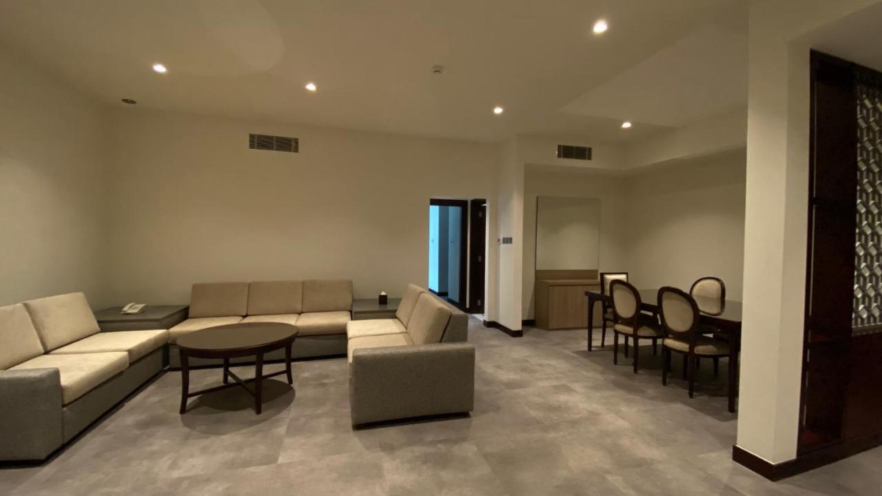 Sitara Hotel Apartment ドバイ エクステリア 写真