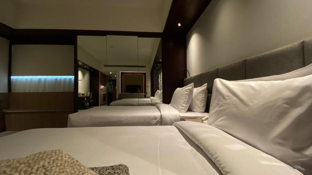 Sitara Hotel Apartment ドバイ エクステリア 写真