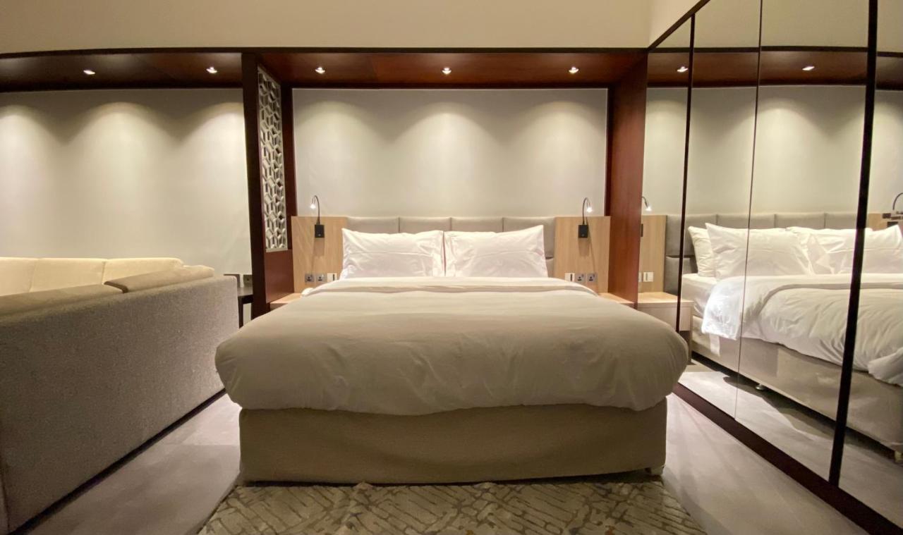 Sitara Hotel Apartment ドバイ エクステリア 写真