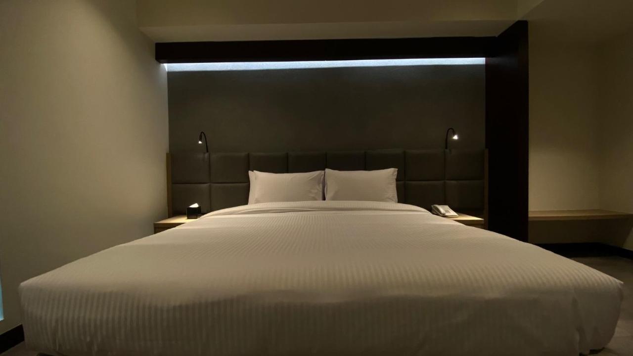 Sitara Hotel Apartment ドバイ エクステリア 写真