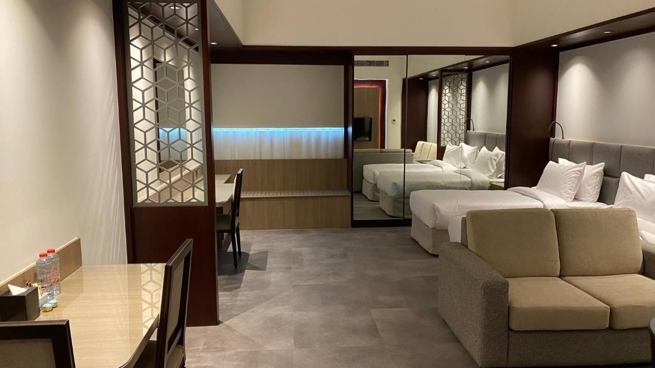 Sitara Hotel Apartment ドバイ エクステリア 写真