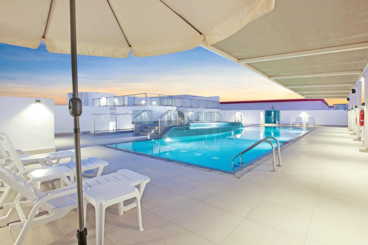 Sitara Hotel Apartment ドバイ エクステリア 写真