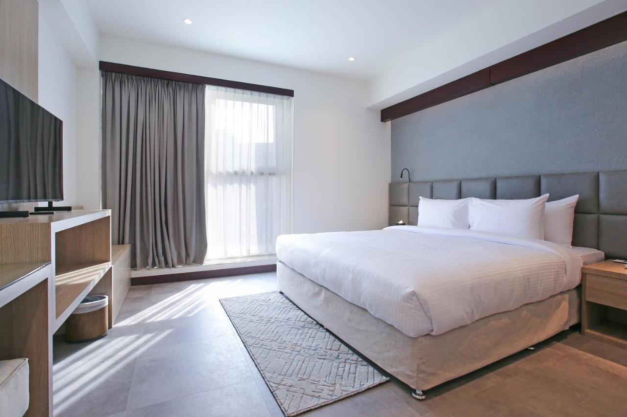 Sitara Hotel Apartment ドバイ エクステリア 写真